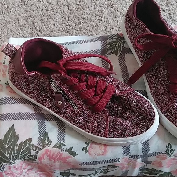 Sneakers - Picture 2 of 2